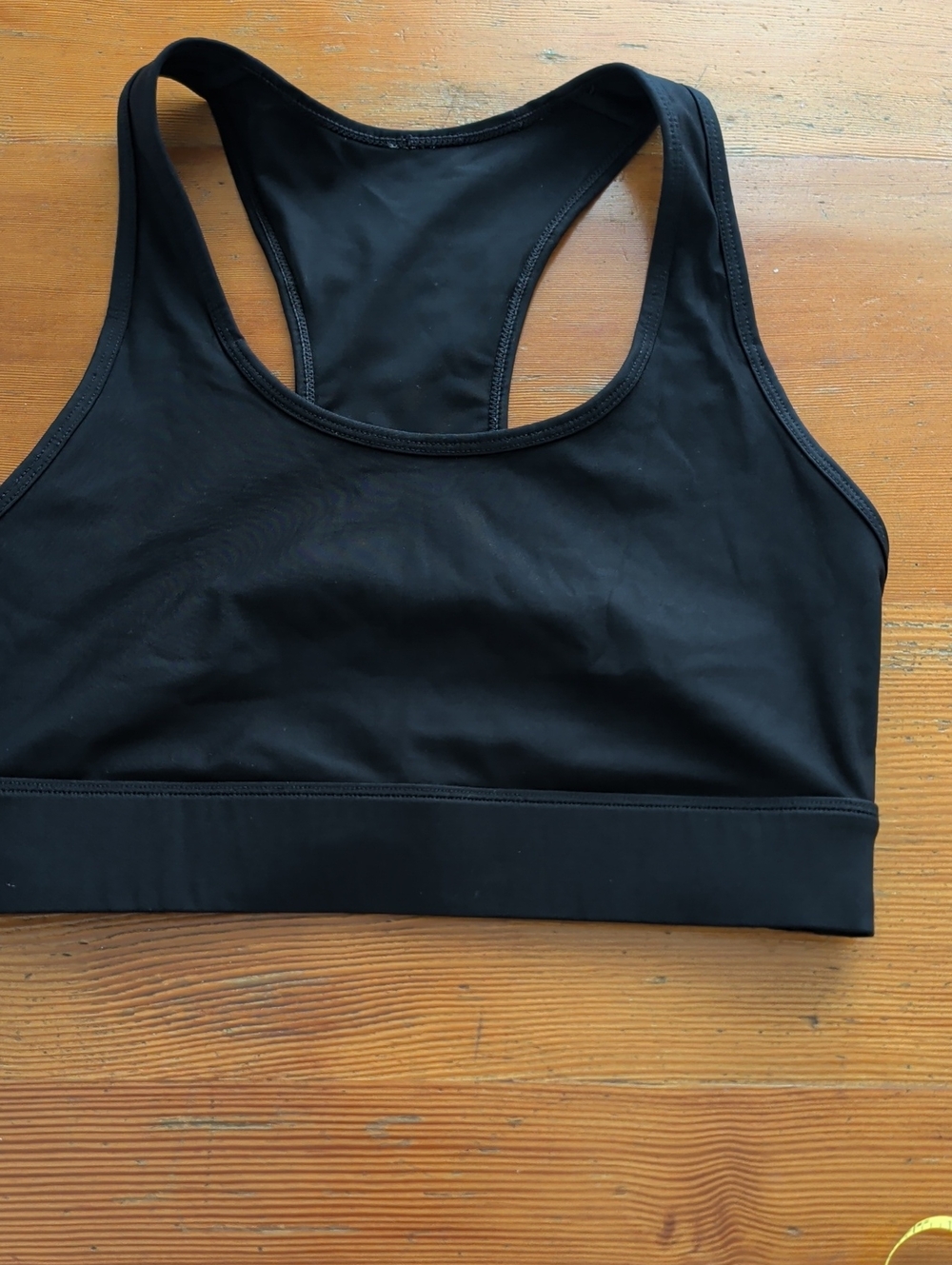 Women's Black Racerback Sports Bra - Comfort Support Fabletics